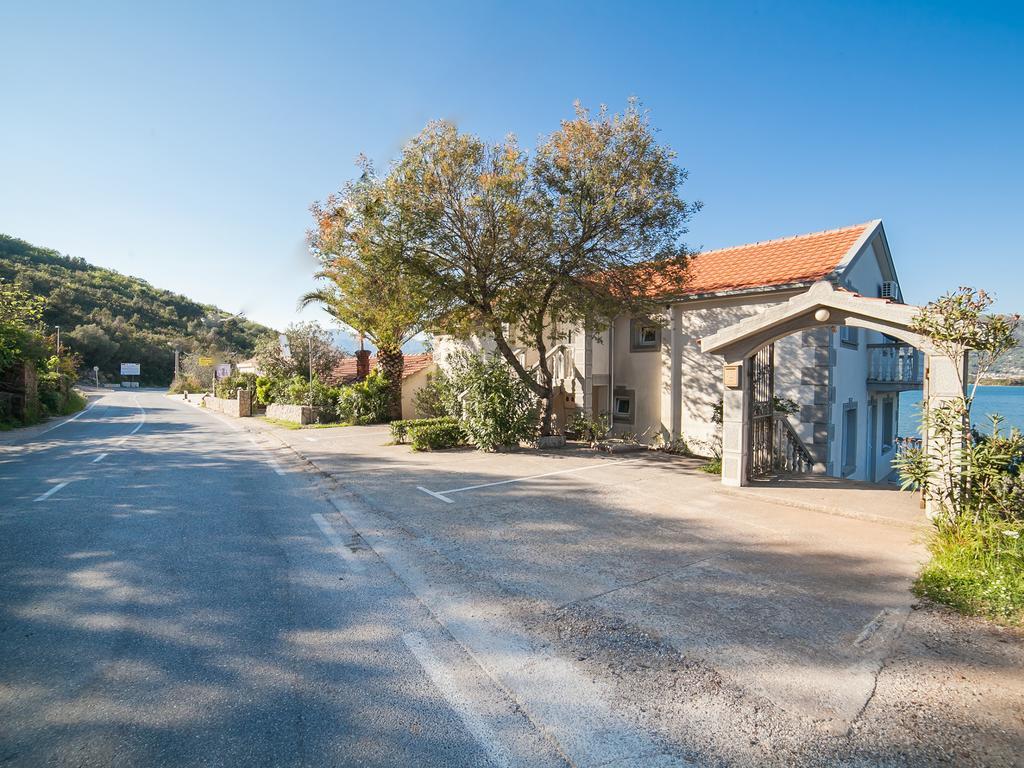 Apartments Elena 티바트 외부 사진