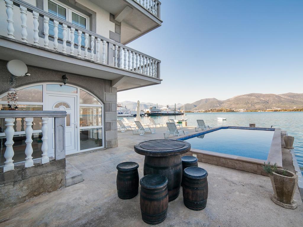 Apartments Elena 티바트 외부 사진